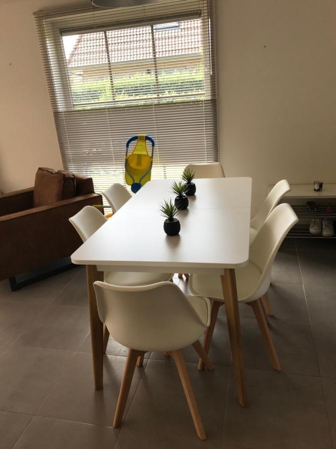 Vakantiehuisje De Panne vlak aan Plopsaland en de zee Buitenkant foto