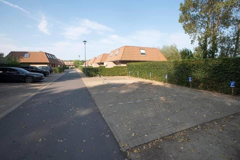 Vakantiehuisje De Panne vlak aan Plopsaland en de zee Buitenkant foto